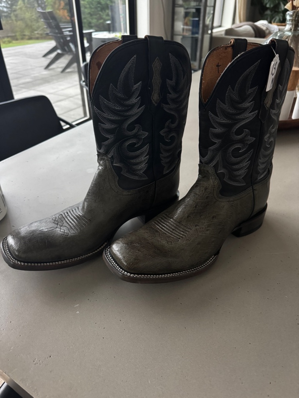 Men's Western Cowboy Boots in Black & Olive-Tone